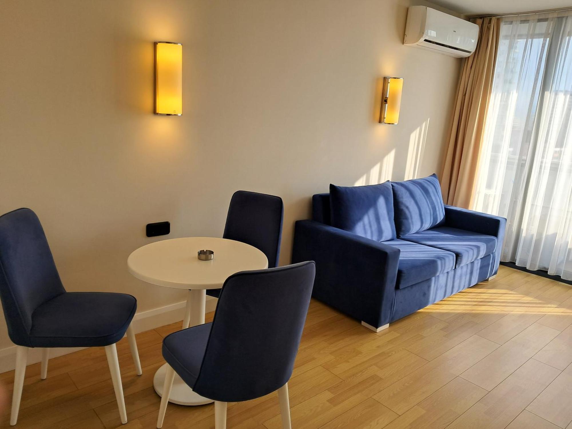 巴统Best House Orbi City公寓式酒店 外观 照片